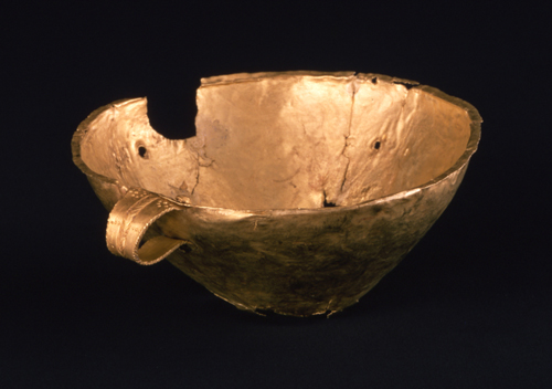 金製把手付杯 ギリシア 前1600年頃 径12.6cm